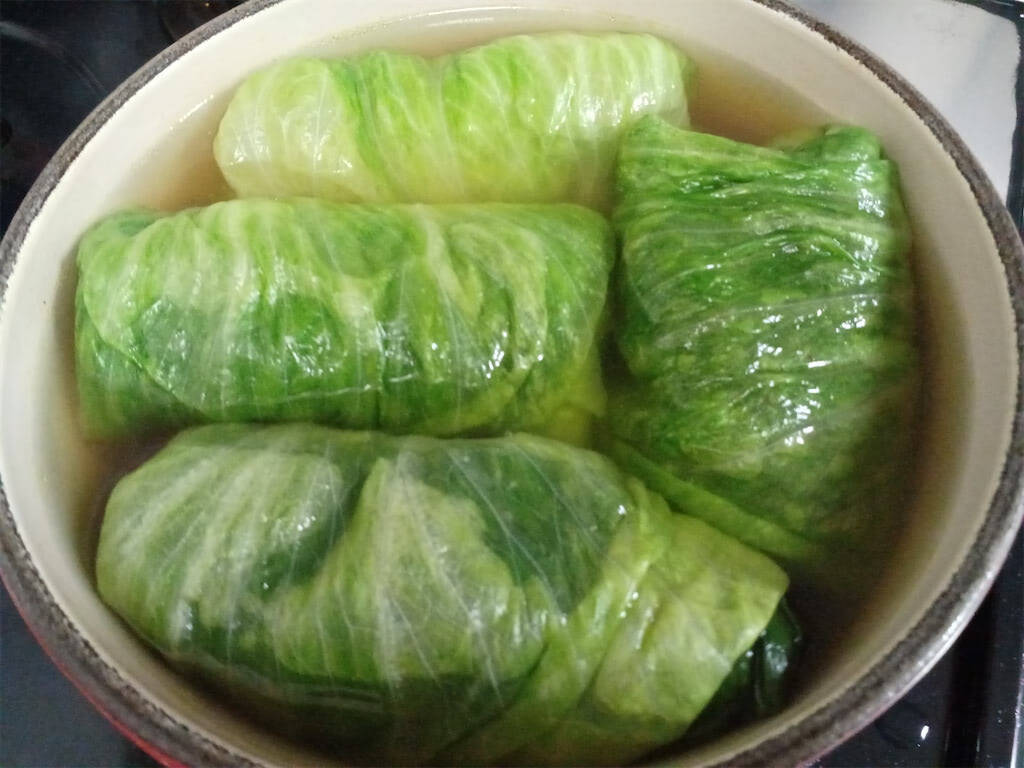 意外と巻きやすい♪シャキシャキ「ロールレタス」作ってみた！肉だねのコンソメ＋ニラが名コンビ♡【農家直伝】