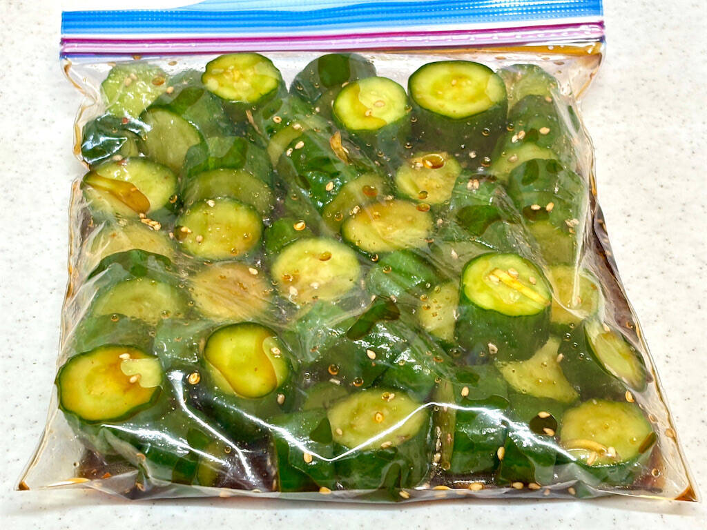 702万回再生の【ポリポリキュウリ】の改訂版にトライ！きゅうり大量消費にも！【板前の技術】