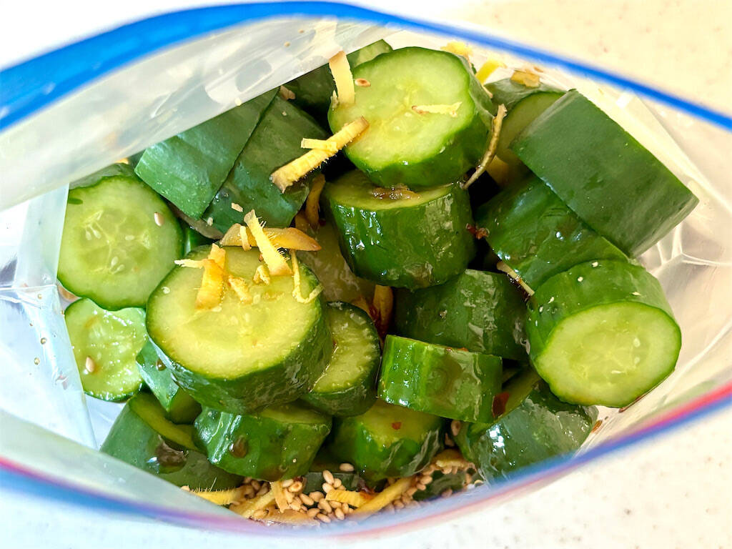 702万回再生の【ポリポリキュウリ】の改訂版にトライ！きゅうり大量消費にも！【板前の技術】