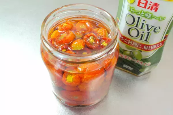 「【ドライトマトの作り方】天日干し不要！簡単に「ドライトマト」っぽいのが作れる!?オイル漬けにしたら沼った件」の画像