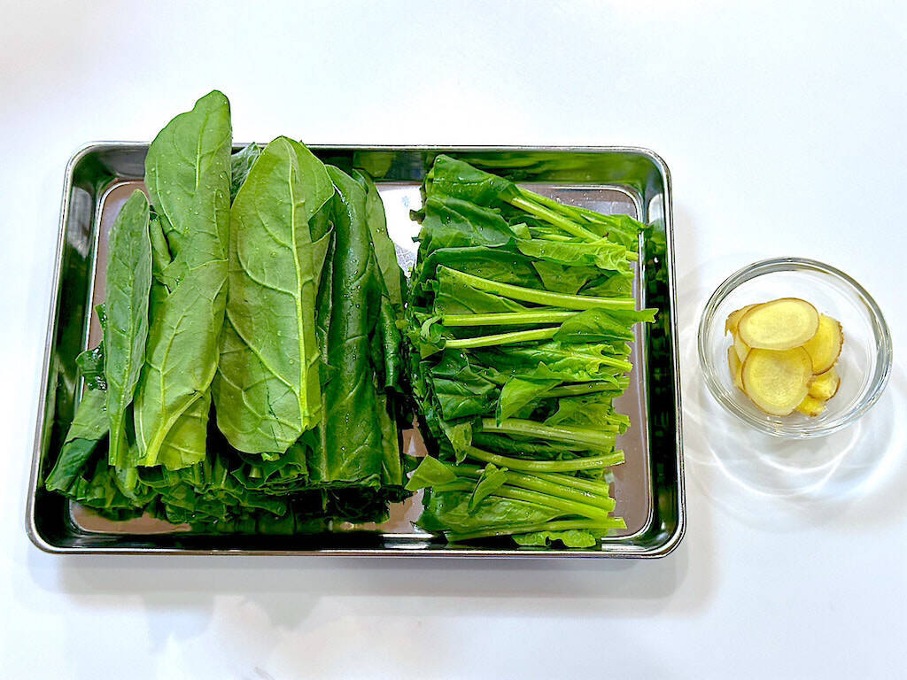 【ほうれん草1束ペロリ】出汁いらずの「常夜鍋」作ってみた！水・塩・酒だけでこの奥深～い味わいはチート級♡