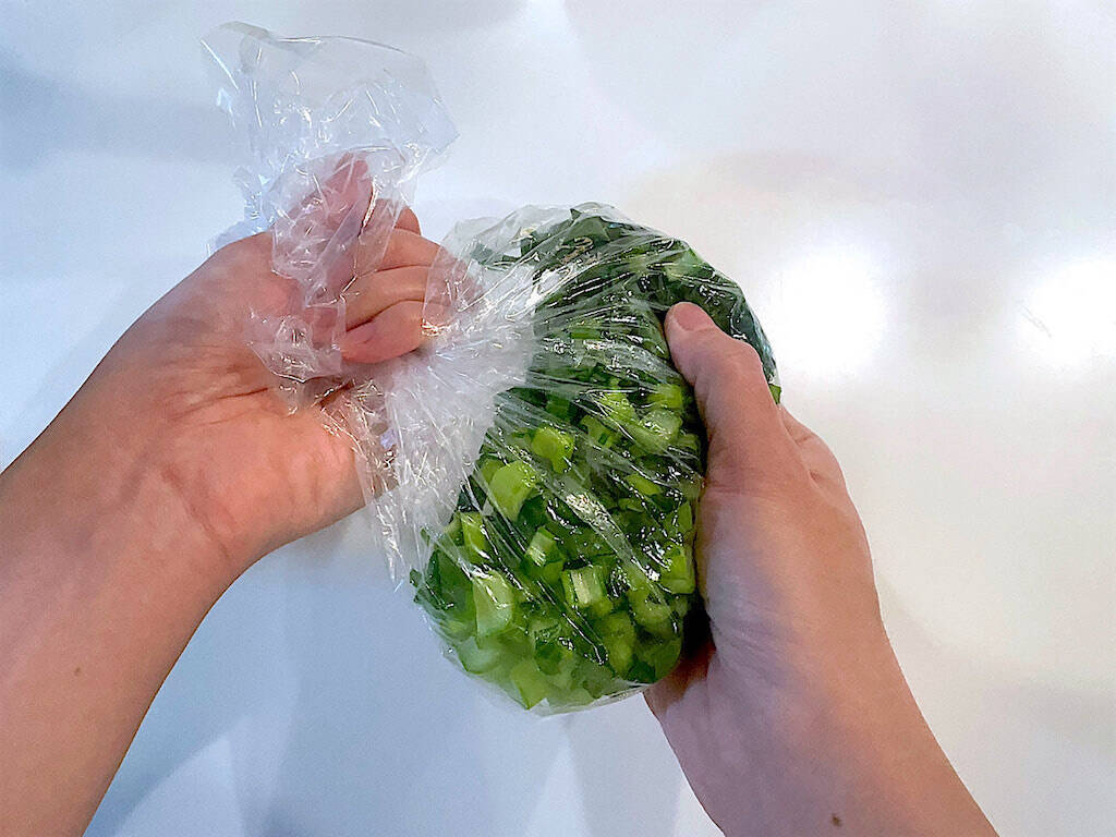 【細長弁当箱に】尾頭付きししゃもを丸ごとイン!?アーモンド衣パリッパリ♡な豪快弁当作ろう【植松良枝さん直伝】