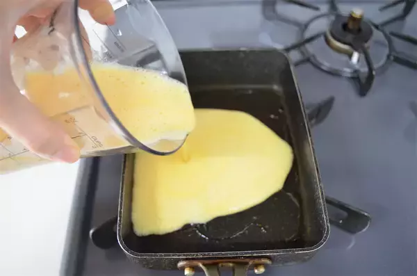 「【卵焼き革命】“はんぺん”で解決!?「失敗しないふわふわ卵焼き」にトライ！料亭級ふわじゅわ食感【紀文公式】」の画像