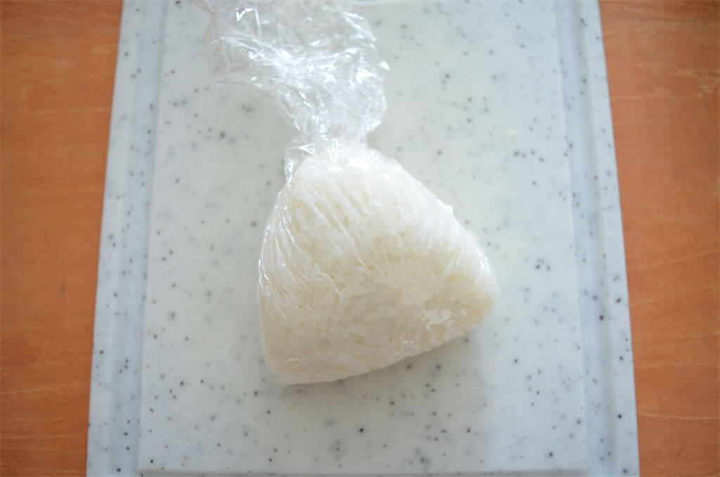 【おにぎり専用】というニッチ具材「おにぎリッチ」試してみた！はみ出ず握れてリッチな味♡【キッコーマン】