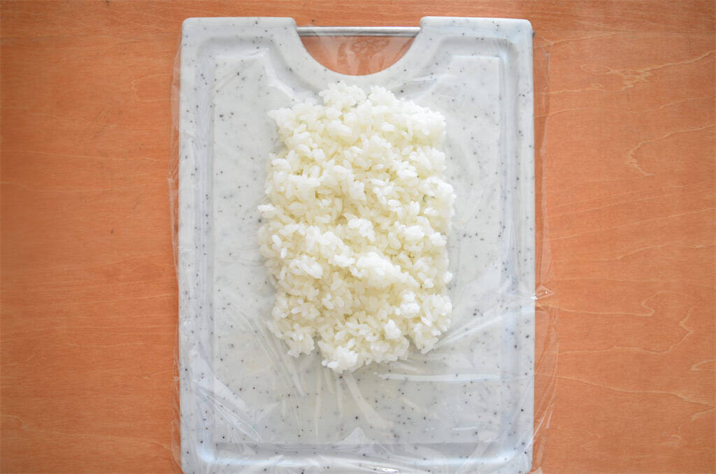 【おにぎり専用】というニッチ具材「おにぎリッチ」試してみた！はみ出ず握れてリッチな味♡【キッコーマン】