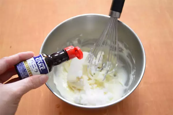 「【代用レシピ】マスカルポーネ無しで「ティラミス」作ってみた！必要なのはクリチと…え、豆腐!?【農家直伝】」の画像