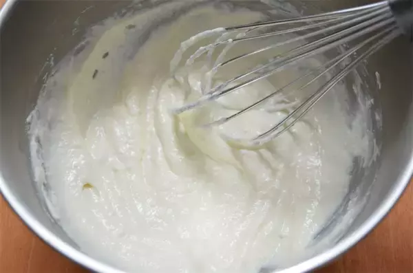 「【代用レシピ】マスカルポーネ無しで「ティラミス」作ってみた！必要なのはクリチと…え、豆腐!?【農家直伝】」の画像