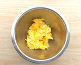 「【韓国発のおにぎり!?】とろとろ卵にツナマヨたっぷり♡ハムもチーズも…具沢山♪「簡単三角キンパ」作ろう」の画像13