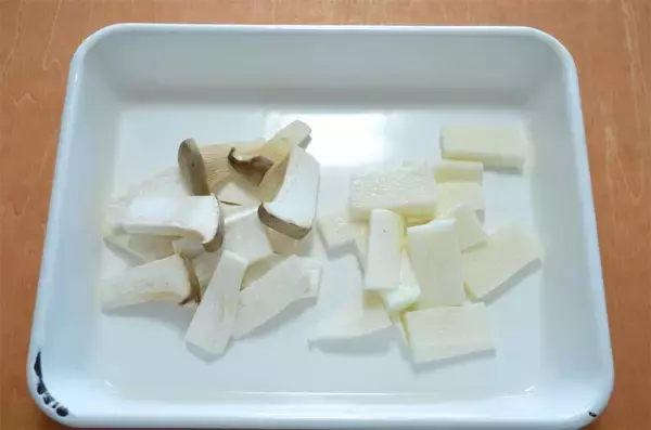 「【意外に合う和風味】アスパラを「しょうゆ炒め」にしてみた！すりゴマパラリが決め手♪【長野県の農家直伝】」の画像
