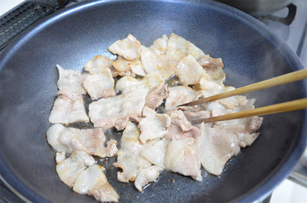 【意外に合う和風味】アスパラを「しょうゆ炒め」にしてみた！すりゴマパラリが決め手♪【長野県の農家直伝】
