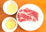 「【調理のスゴ技】安いステーキ肉を「バターの泡」で焼いてみた！香り豊かで柔らか～く焼けるは本当か!?」の画像3