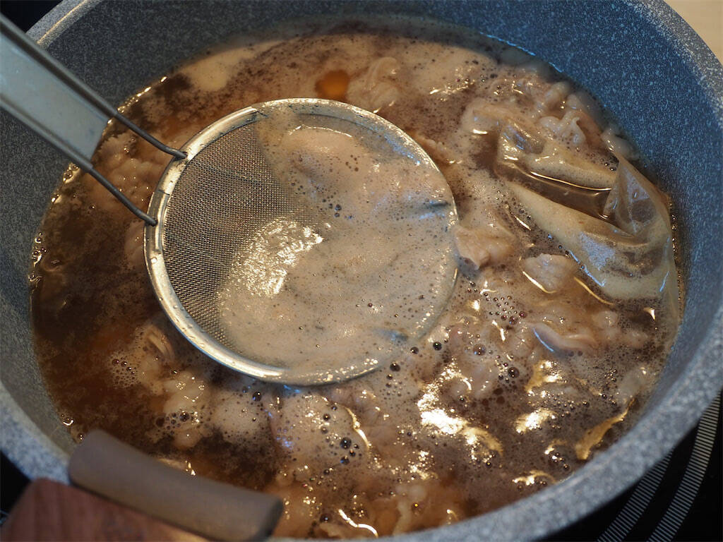 【だしパックで煮るだけ】超簡単＆時短「肉吸い」作ってみた！染みるスープとハフハフ豆腐で年越せる♪