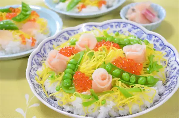 【自家製新しょうがの甘酢漬け】で「ちらしずし」作ってみた！まるで食べるお花畑♡甘酸っぱ旨さが絶妙♪