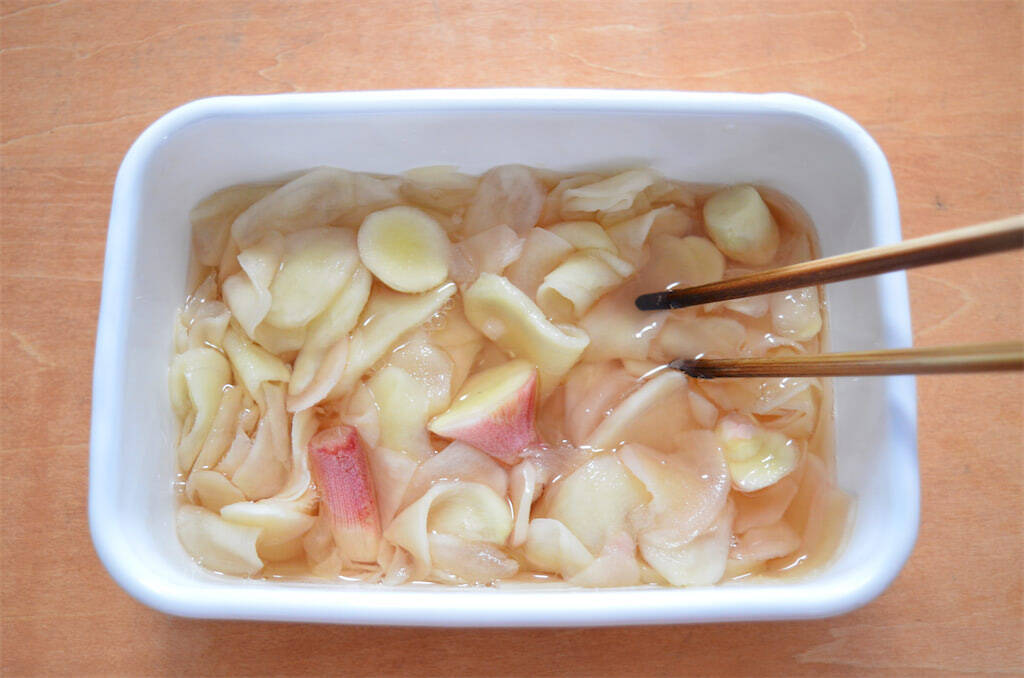 【自家製新しょうがの甘酢漬け】で「ちらしずし」作ってみた！まるで食べるお花畑♡甘酸っぱ旨さが絶妙♪