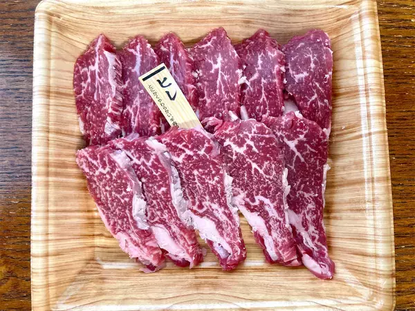 「【和牛の目利きクイズ】おいしい生肉の表面は…「ほどよく乾いている」「瑞々しく光沢がある」のどっち？」の画像