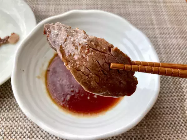 「【和牛の目利きクイズ】おいしい生肉の表面は…「ほどよく乾いている」「瑞々しく光沢がある」のどっち？」の画像