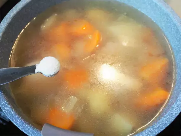 「【知らなきゃ損】これは目からウロコ！「寒天ひとさじ」で料理が変わる“裏ワザ”を試してみた！」の画像