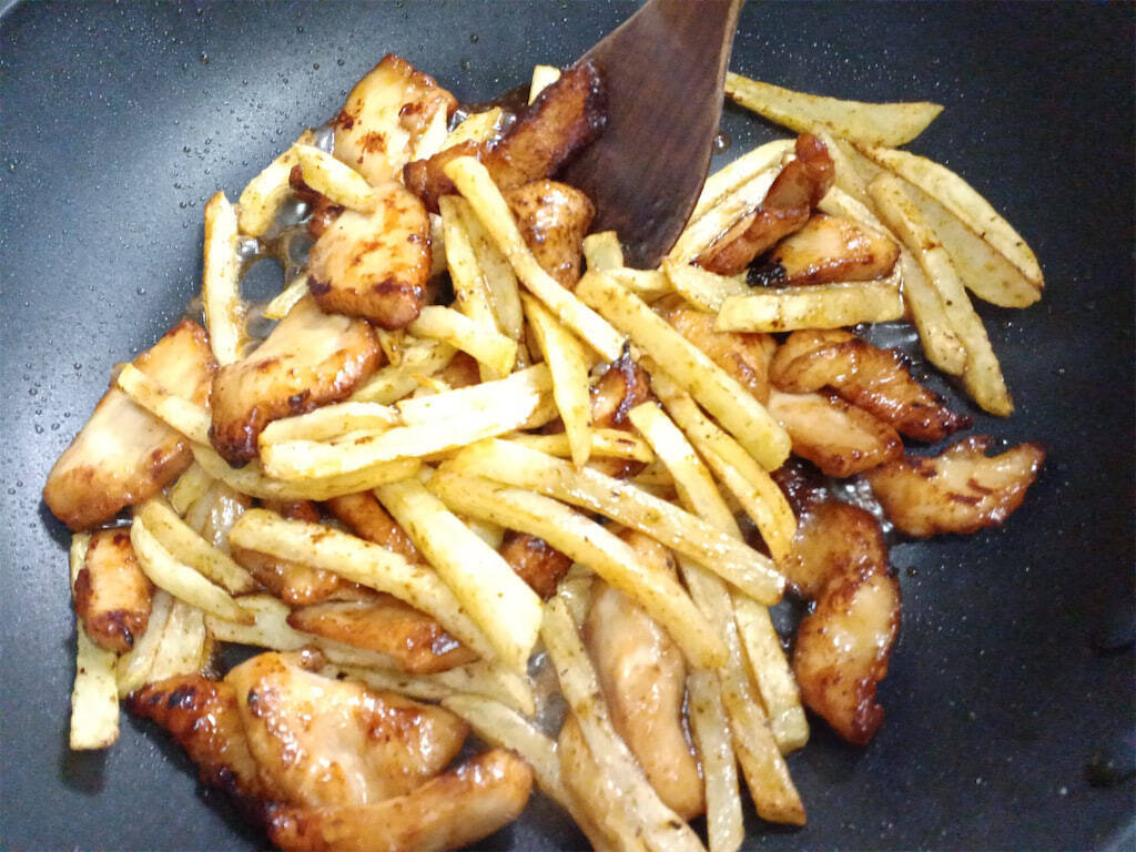 【らっきょう酢の使い道】極上の甘酸っぱさ♡「鶏肉とじゃがいものサッパリ炒め」作ってみた！【農家直伝】