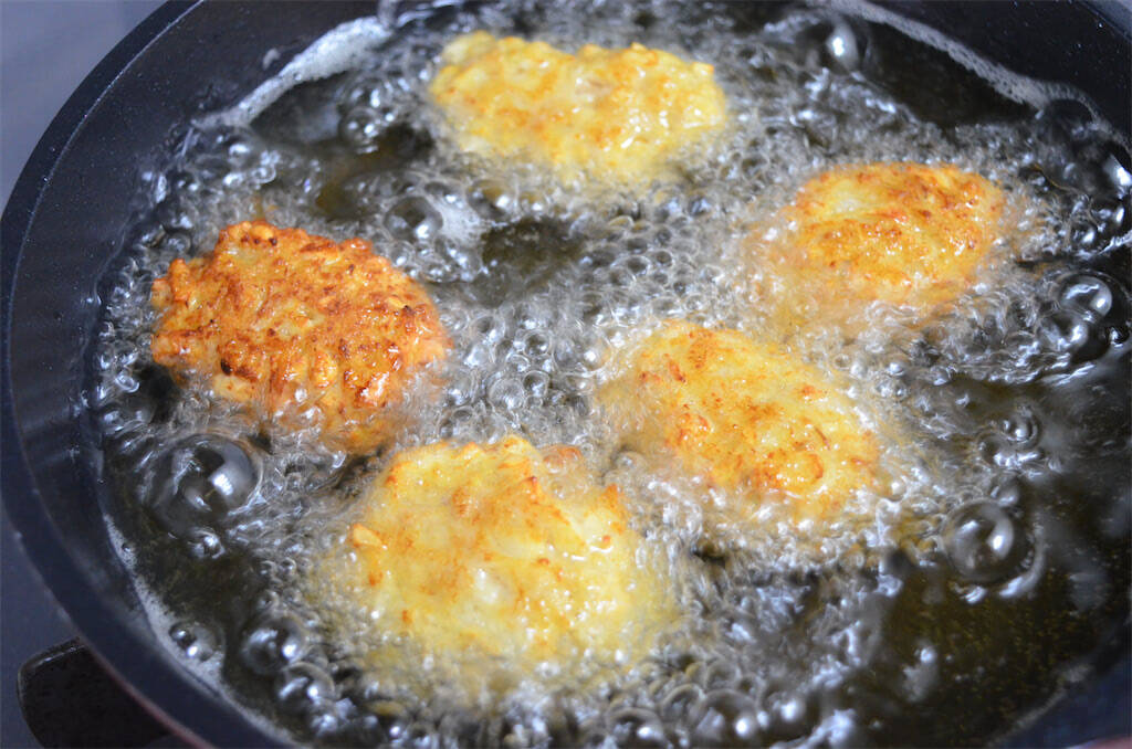 【たんぱく質シリーズ】大豆入り「つみれ揚げ」作ってみた！長芋参加でヘルシー版チキンナゲット♪【農家直伝】