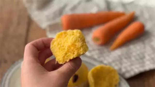 「【病み上がりに】食欲ないなら「にんじん蒸しパン」作ってみて！米粉と蜂蜜の甘さソフト♡【元パティシエ直伝】」の画像