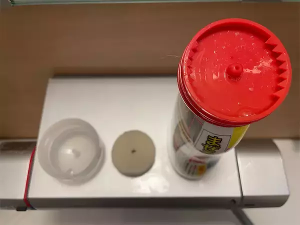 「【掃除の超裏ワザ】塗って流せば…水垢全落ち！SNSで人気沸騰中の「水垢のり」使ってみた♪」の画像