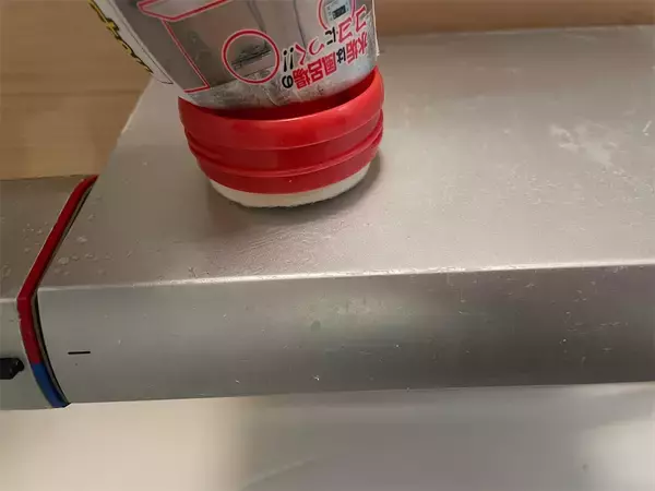 「【掃除の超裏ワザ】塗って流せば…水垢全落ち！SNSで人気沸騰中の「水垢のり」使ってみた♪」の画像