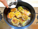 「【食材2つ】ロールキャベツを「白菜」で作ってみた！ひき肉も使わずベーコンで!?炒め煮で香り優勝♪【農家直伝】」の画像10