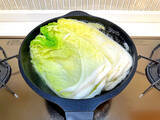 「【食材2つ】ロールキャベツを「白菜」で作ってみた！ひき肉も使わずベーコンで!?炒め煮で香り優勝♪【農家直伝】」の画像3