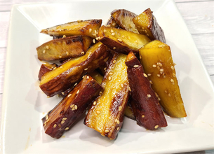 【シェフ三國のシン・大学芋】見た目は普通…え、ココナッツオイルで!?じっくり火入れで香りも味も甘~い