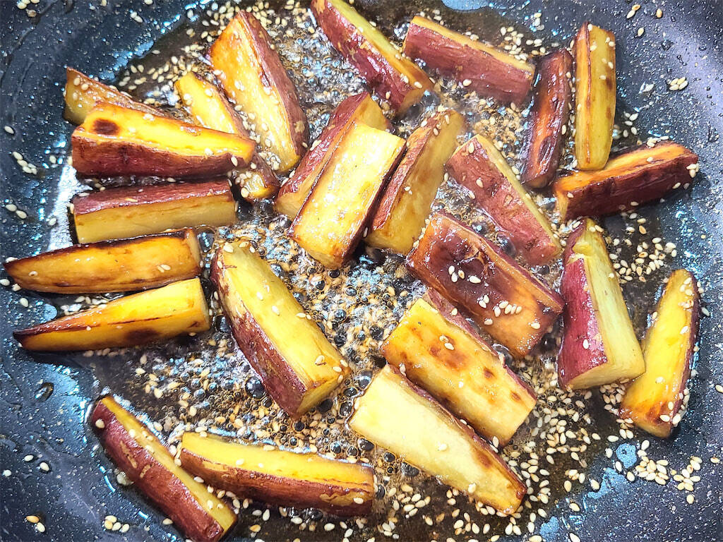 【シェフ三國のシン・大学芋】見た目は普通…え、ココナッツオイルで!?じっくり火入れで香りも味も甘～い