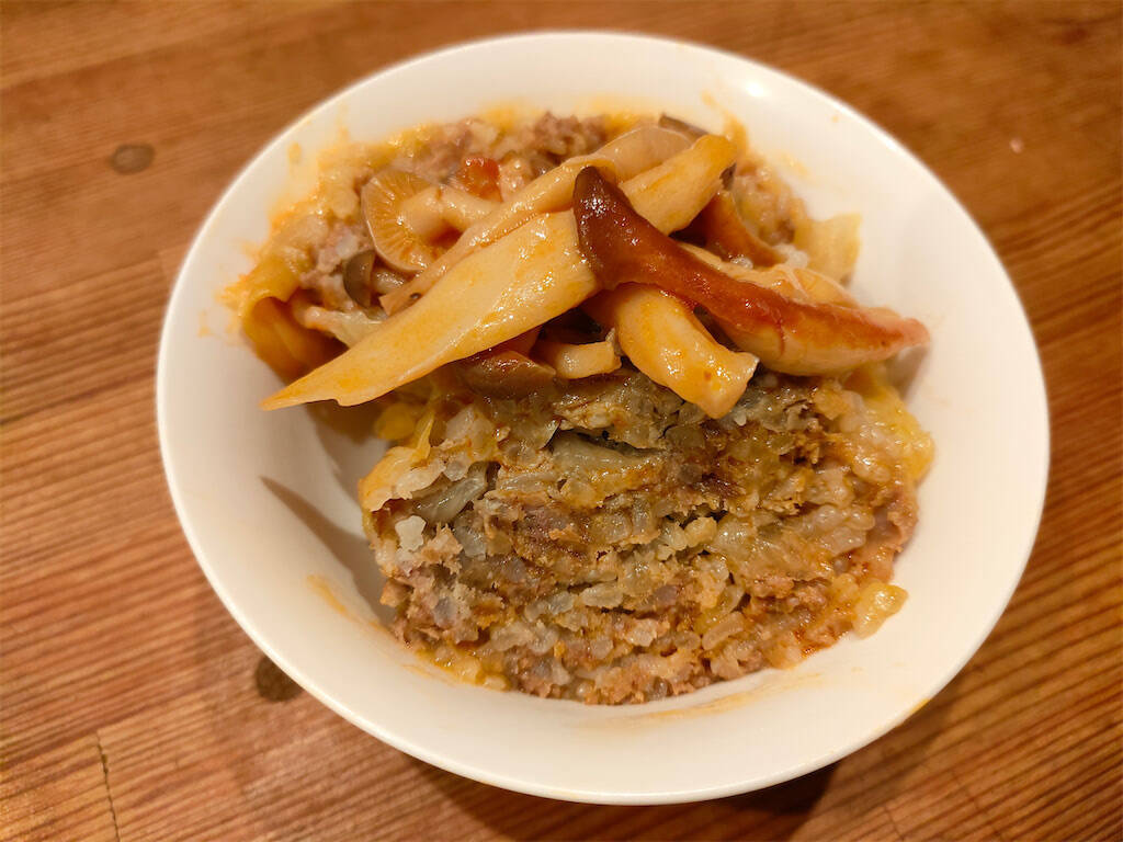 【炊飯器で超時短】肉ダネに生米ブチ込んで巻く「ロールキャベツ」作ってみた！すごいモチっと食感♪【農家直伝】