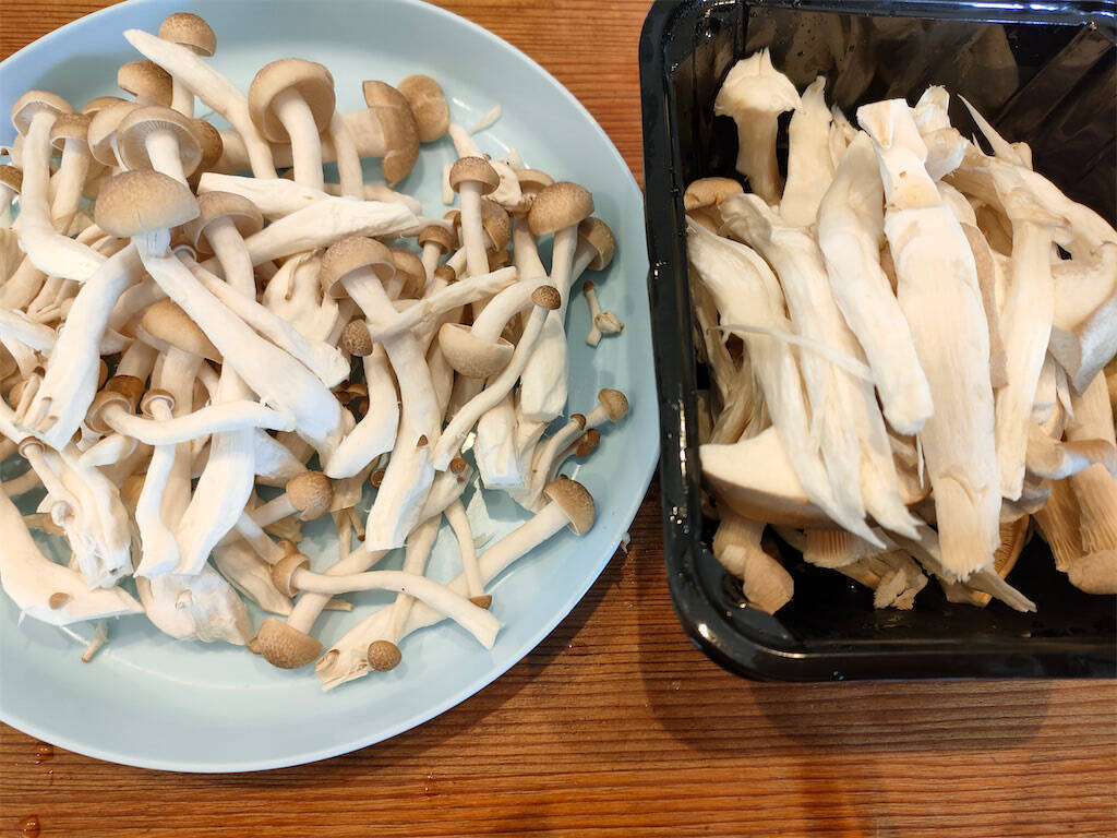 【炊飯器で超時短】肉ダネに生米ブチ込んで巻く「ロールキャベツ」作ってみた！すごいモチっと食感♪【農家直伝】