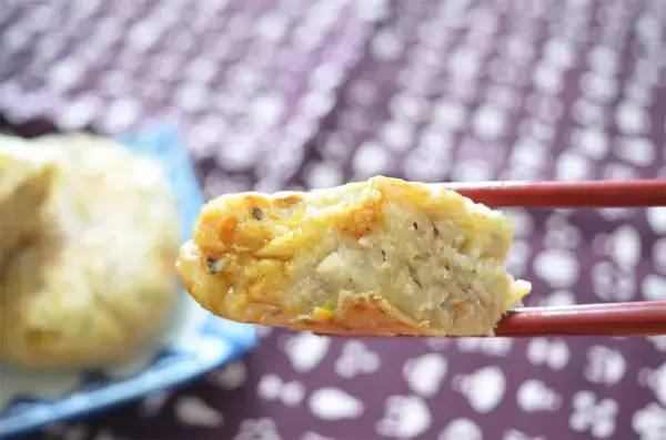 「もそもそ？どころかモッチリジュ〜シ〜「おからの小判焼き」作ってみた！米粉と野菜が決め手なの♡【農家直伝】」の画像