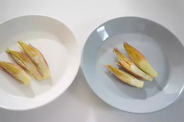 「【焼くだけで主役に】みょうが×チーズの新境地「おつまみフォンデュ」作ってみた！ナツメグでスパイシー風味♪」の画像