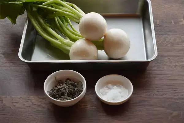 「【農家直伝】かぶの浅漬け変化球「甘酢和え＆塩昆布和え」作ってみた！もきゅもきゅ食感♡」の画像