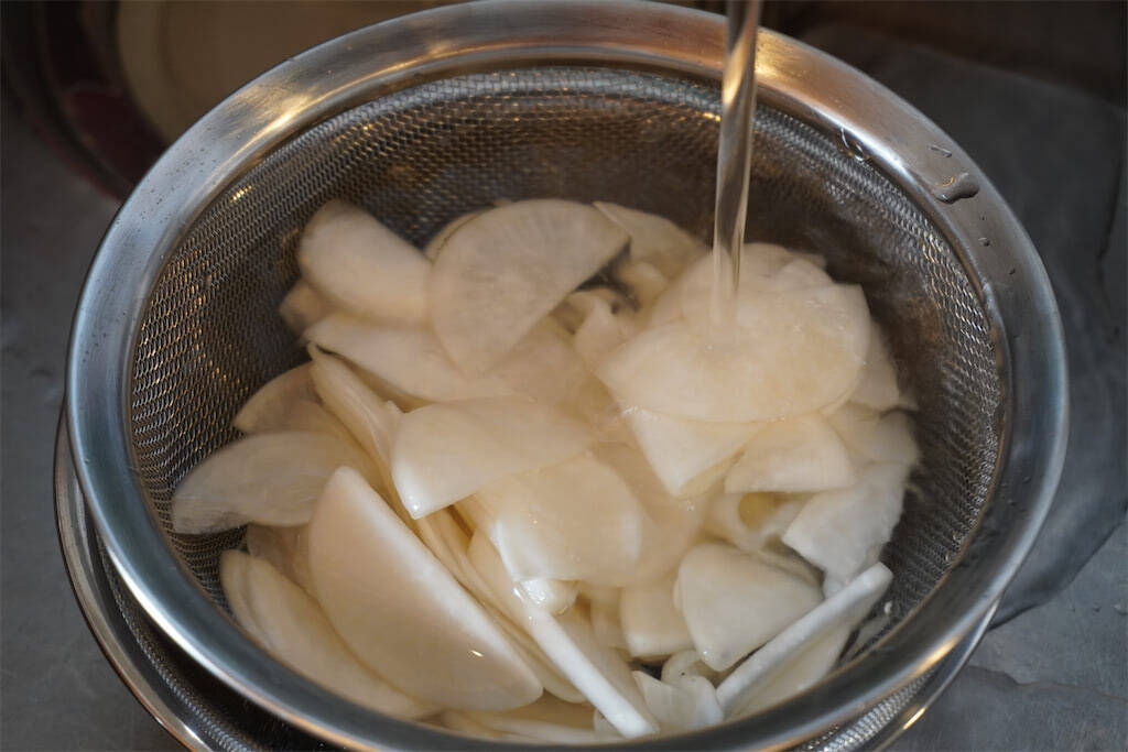 【農家直伝】かぶの浅漬け変化球「甘酢和え＆塩昆布和え」作ってみた！もきゅもきゅ食感♡
