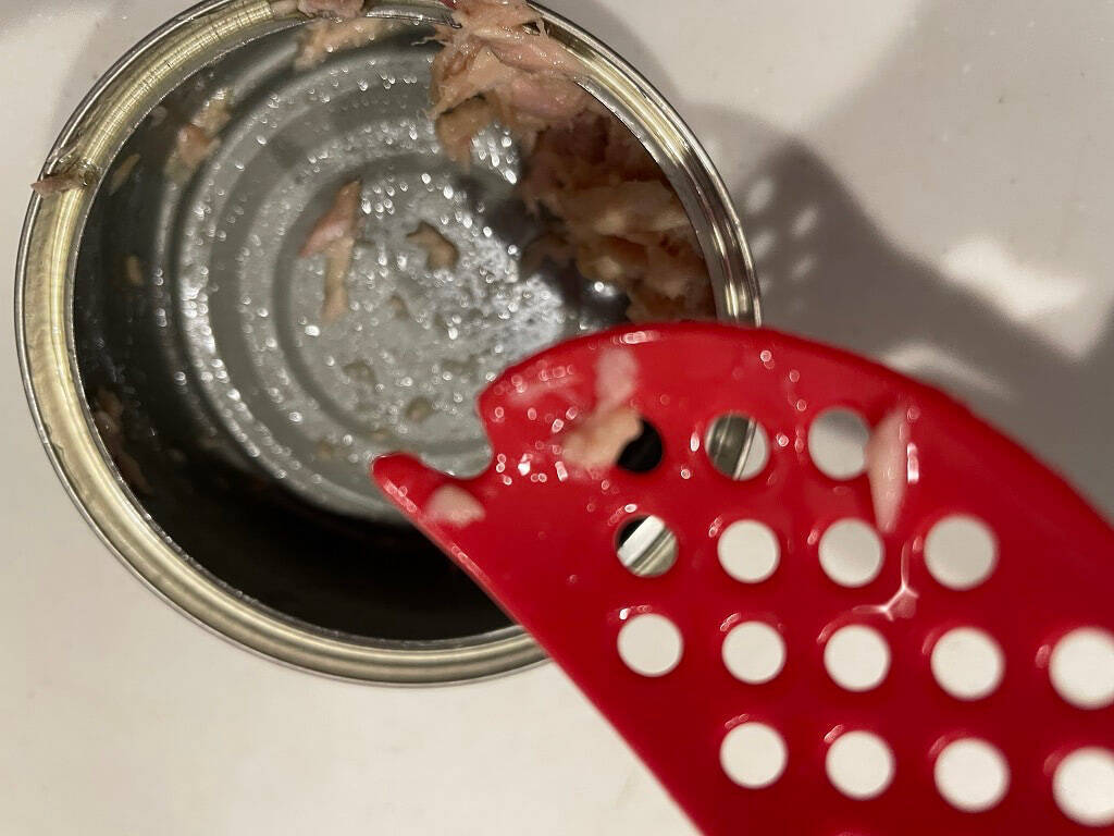 【100均でリュウジレシピ】セリア「ツナ缶用スプーン」を使うと「まるごと無限ピーマン」が手際よく作れる話