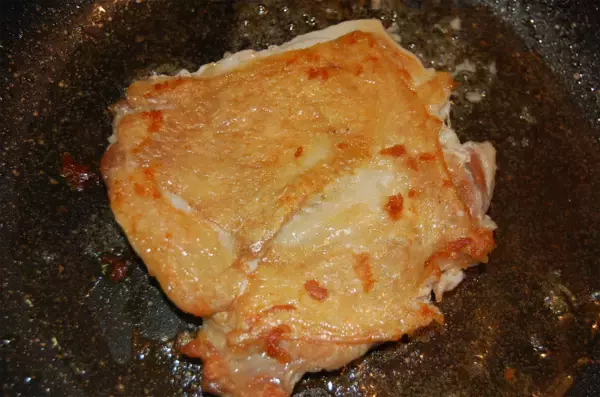 「【芸能人の自宅めし】料理がプロ級な梅沢富美男さんの「パリパリチキン」作ってみた！きのこソースが絶品」の画像