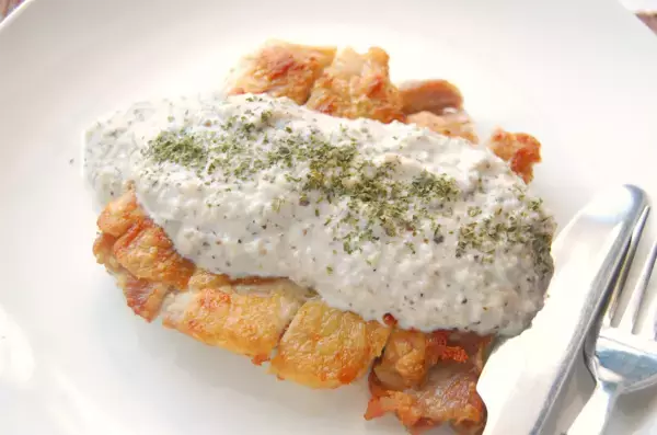 「【芸能人の自宅めし】料理がプロ級な梅沢富美男さんの「パリパリチキン」作ってみた！きのこソースが絶品」の画像