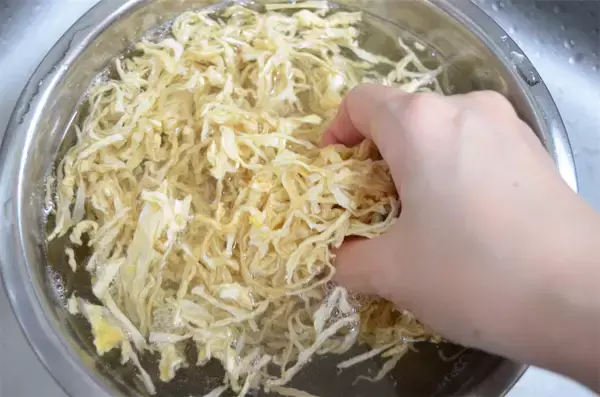 「煮物に飽きたらコレ♪「切り干し大根のハリハリ漬け」は3時間で漬かる！ご飯もお酒もススム君♡【農家直伝】」の画像