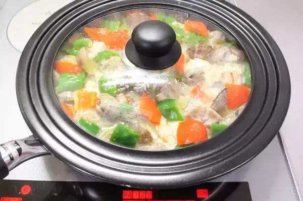 「【フライパンの達人直伝】「炒めて炊く」のが旨さの秘訣！ワンパンで華やかすぎるパエリア作ってみた♪」の画像