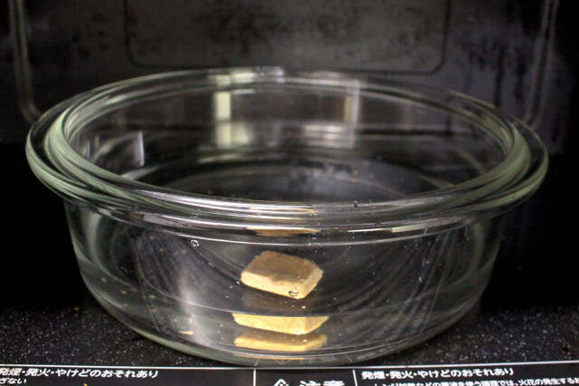 【フライパンの達人直伝】「炒めて炊く」のが旨さの秘訣！ワンパンで華やかすぎるパエリア作ってみた♪