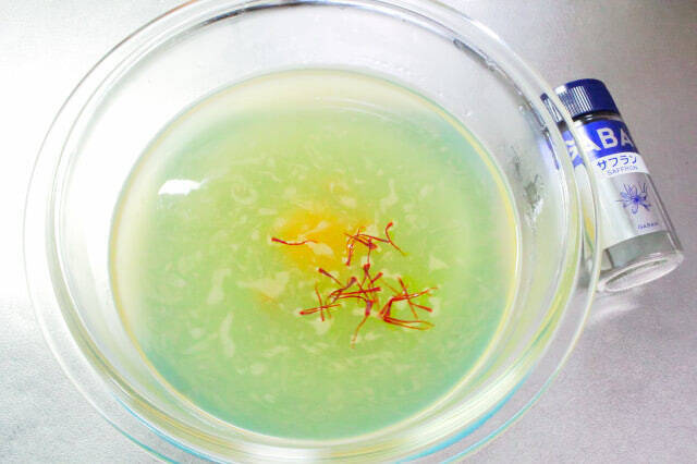 【フライパンの達人直伝】「炒めて炊く」のが旨さの秘訣！ワンパンで華やかすぎるパエリア作ってみた♪