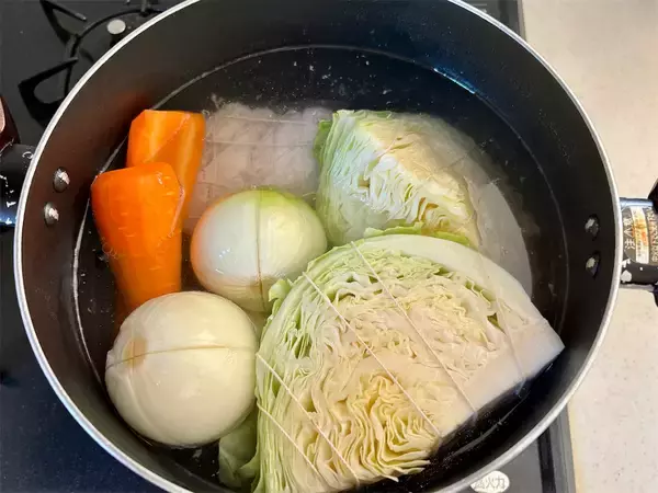 「【コンソメ不要！昭和のポトフ】味付けは「塩」だけ!?なのに絡み合う野菜と肉の旨味♡深い、深いぞ〜」の画像