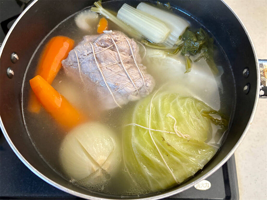 【コンソメ不要！昭和のポトフ】味付けは「塩」だけ!?なのに絡み合う野菜と肉の旨味♡深い、深いぞ〜