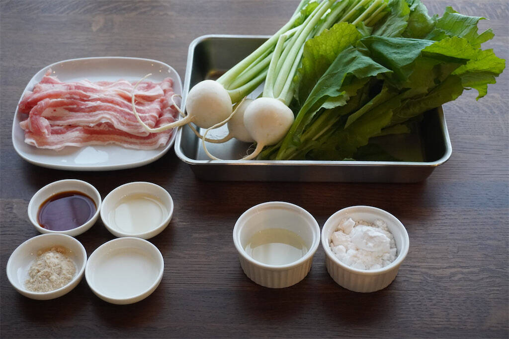 「かぶをおいしく食べるなら肉と一緒に炒めてよ」【東京の農家談】肉汁吸いまくりのかぶがジュ、ジューシー♡