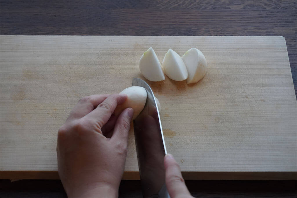 「かぶをおいしく食べるなら肉と一緒に炒めてよ」【東京の農家談】肉汁吸いまくりのかぶがジュ、ジューシー♡