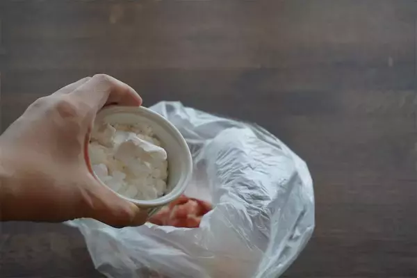 「「かぶをおいしく食べるなら肉と一緒に炒めてよ」【東京の農家談】肉汁吸いまくりのかぶがジュ、ジューシー♡」の画像