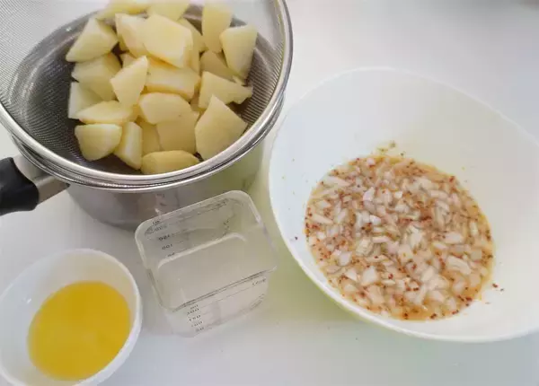 「オーストリア流ポテサラ!?「新じゃがいものウィーン風サラダ」作ってみた！まろやかビネガー風味♡【農家直伝】」の画像