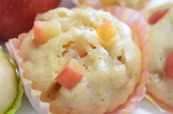 「【はちみつで生地しっとり♡】りんごゴロゴロ！甘酸っぱ「蒸しケーキ」作ってみた♪【りんご産地の農家直伝】」の画像